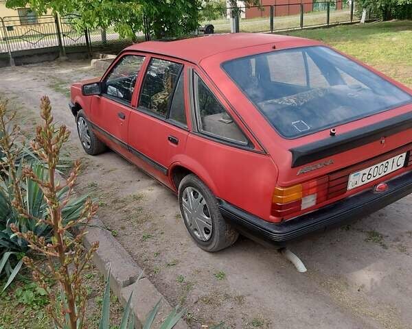 Червоний Опель Аскона, об'ємом двигуна 1.4 л та пробігом 200 тис. км за 450 $, фото 2 на Automoto.ua
