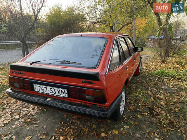 Красный Опель Аскона, объемом двигателя 1.3 л и пробегом 100 тыс. км за 1100 $, фото 2 на Automoto.ua