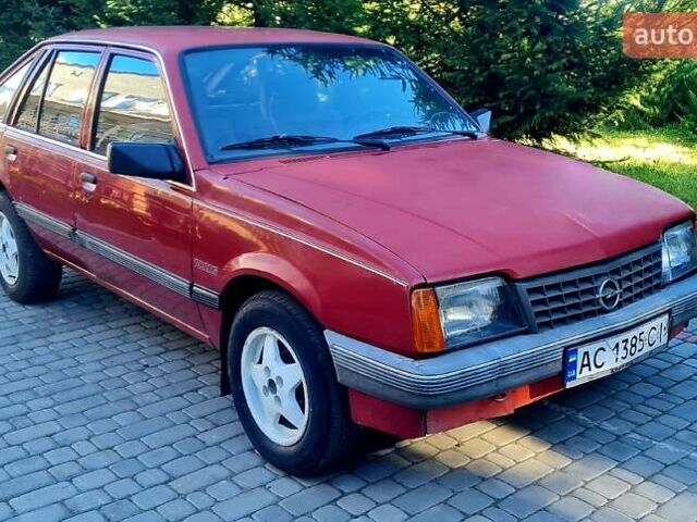Опель Аскона 1986 в Ратно на Automoto.ua Красный Опель Аскона, объемом двигателя 1.6 л и пробегом 300 тыс. км за 800 $, фото 4 на Automoto.ua