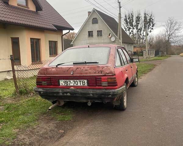 Красный Опель Аскона, объемом двигателя 1.6 л и пробегом 200 тыс. км за 500 $, фото 3 на Automoto.ua
