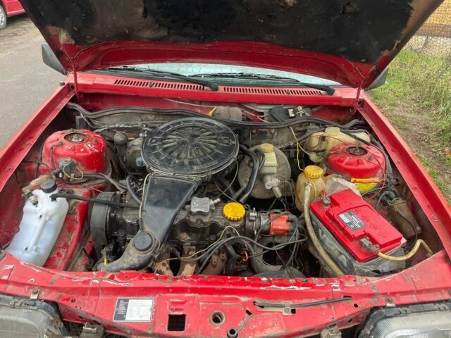 Червоний Опель Аскона, об'ємом двигуна 1.6 л та пробігом 150 тис. км за 500 $, фото 4 на Automoto.ua