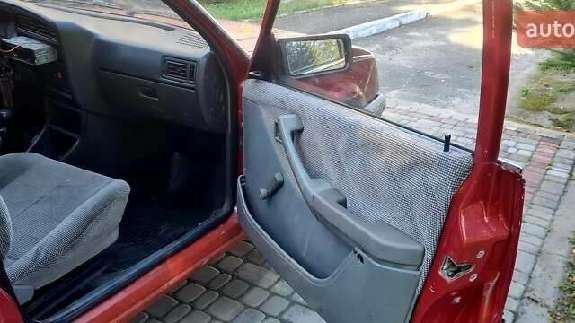 Опель Аскона 1986 в Ратно на Automoto.ua Красный Опель Аскона, объемом двигателя 1.6 л и пробегом 300 тыс. км за 800 $, фото 9 на Automoto.ua