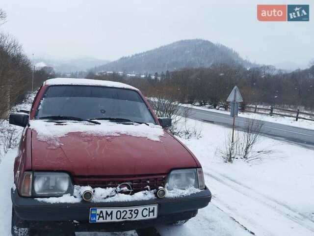 Красный Опель Аскона, объемом двигателя 1.6 л и пробегом 500 тыс. км за 800 $, фото 2 на Automoto.ua