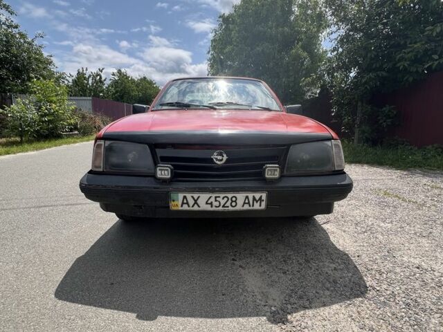 Красный Опель Аскона, объемом двигателя 2 л и пробегом 200 тыс. км за 800 $, фото 4 на Automoto.ua