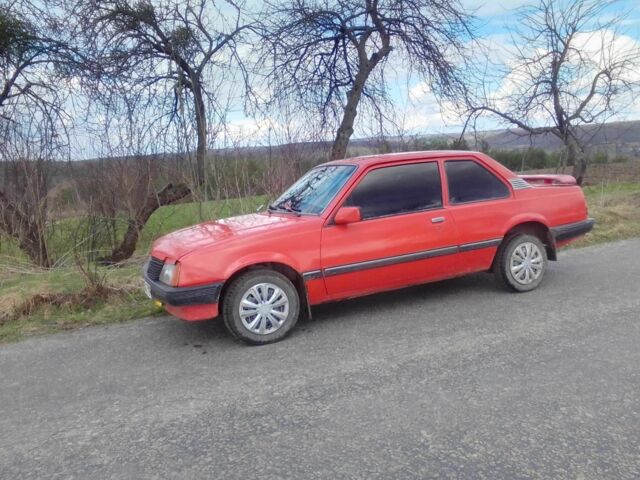 Красный Опель Аскона, объемом двигателя 0 л и пробегом 200 тыс. км за 680 $, фото 4 на Automoto.ua