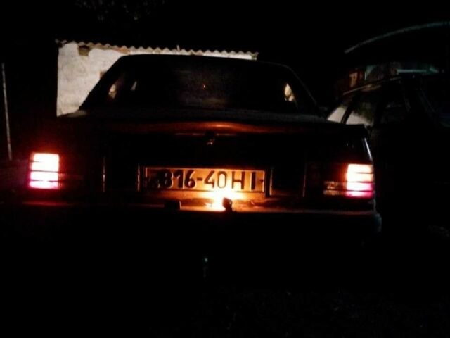 Красный Опель Аскона, объемом двигателя 1.8 л и пробегом 3 тыс. км за 238 $, фото 3 на Automoto.ua