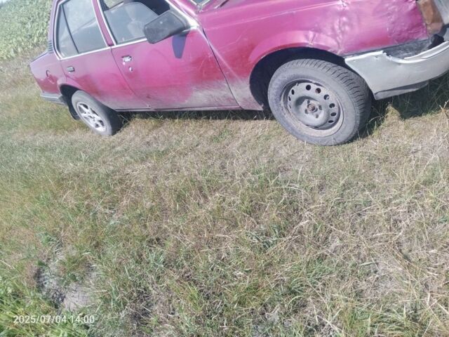 Красный Опель Аскона, объемом двигателя 1.6 л и пробегом 3 тыс. км за 284 $, фото 3 на Automoto.ua