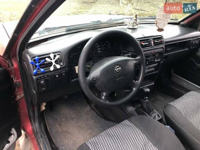 Красный Опель Аскона, объемом двигателя 2 л и пробегом 400 тыс. км за 900 $, фото 6 на Automoto.ua