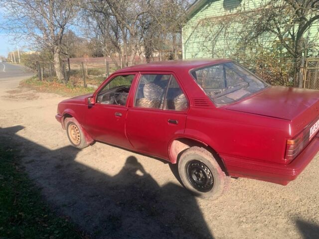 Красный Опель Аскона, объемом двигателя 1.8 л и пробегом 300 тыс. км за 308 $, фото 3 на Automoto.ua