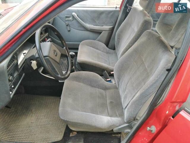 Опель Аскона 1986 в Хмельницком на Automoto.ua Красный Опель Аскона, объемом двигателя 2 л и пробегом 270 тыс. км за 1300 $, фото 7 на Automoto.ua