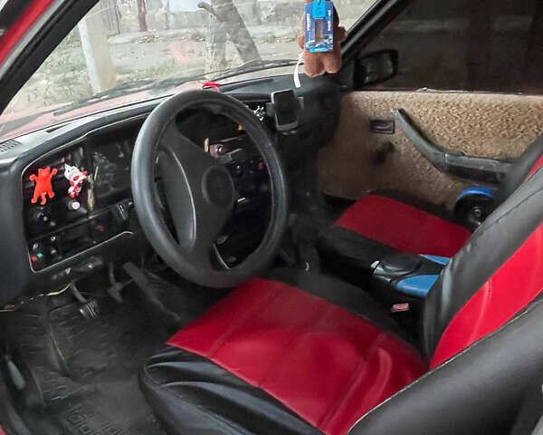 Красный Опель Аскона, объемом двигателя 1.6 л и пробегом 300 тыс. км за 750 $, фото 5 на Automoto.ua