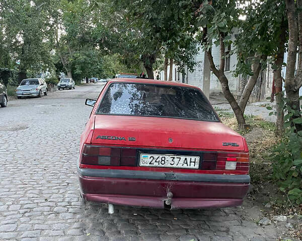Красный Опель Аскона, объемом двигателя 1.6 л и пробегом 300 тыс. км за 750 $, фото 3 на Automoto.ua