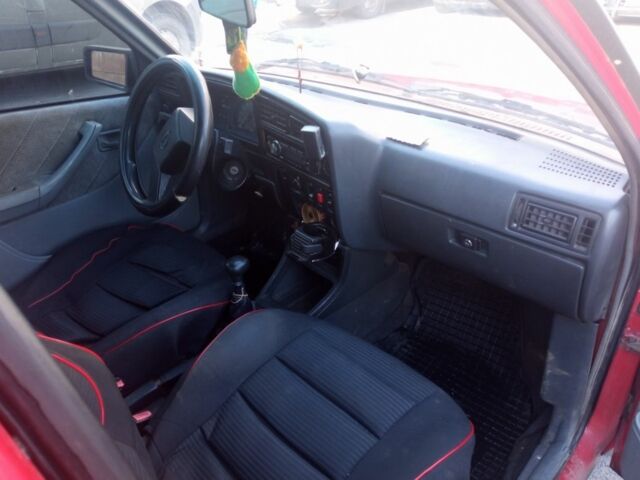 Красный Опель Аскона, объемом двигателя 1.6 л и пробегом 200 тыс. км за 750 $, фото 7 на Automoto.ua