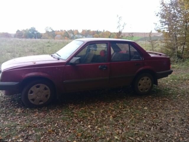 Червоний Опель Аскона, об'ємом двигуна 1.6 л та пробігом 315 тис. км за 850 $, фото 3 на Automoto.ua