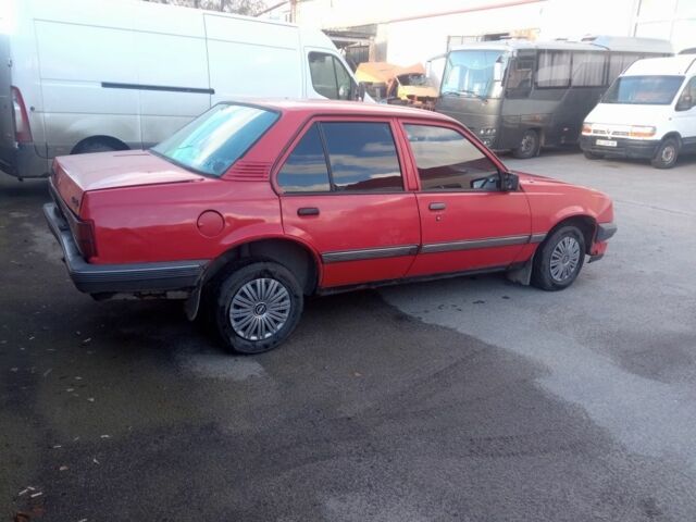 Красный Опель Аскона, объемом двигателя 1.6 л и пробегом 200 тыс. км за 750 $, фото 3 на Automoto.ua