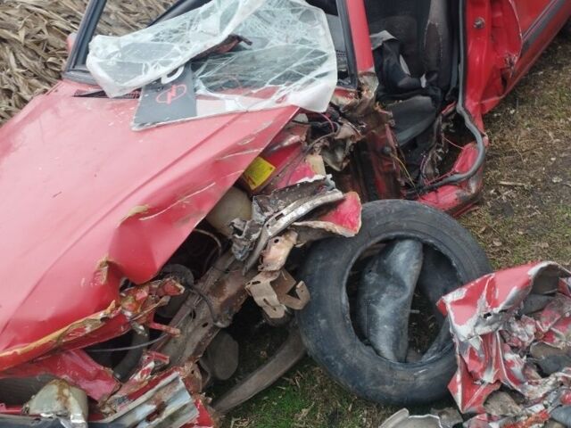 Червоний Опель Аскона, об'ємом двигуна 2 л та пробігом 1 тис. км за 238 $, фото 2 на Automoto.ua