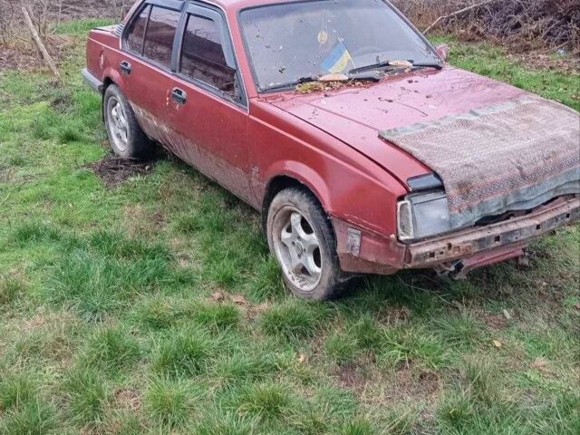 Красный Опель Аскона, объемом двигателя 1.8 л и пробегом 100 тыс. км за 350 $, фото 2 на Automoto.ua