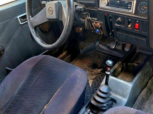 Опель Аскона, объемом двигателя 1.3 л и пробегом 377 тыс. км за 900 $, фото 7 на Automoto.ua