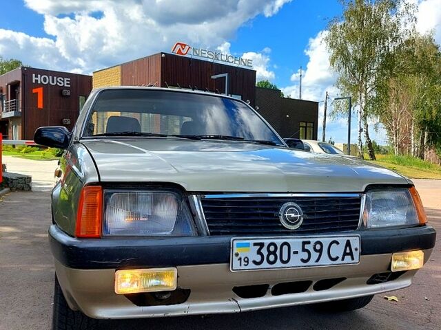 Опель Аскона, объемом двигателя 1.3 л и пробегом 377 тыс. км за 900 $, фото 3 на Automoto.ua