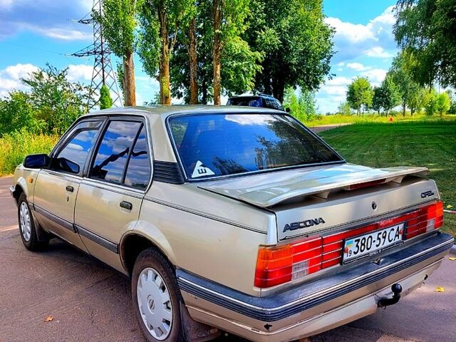Опель Аскона, объемом двигателя 1.3 л и пробегом 377 тыс. км за 900 $, фото 2 на Automoto.ua