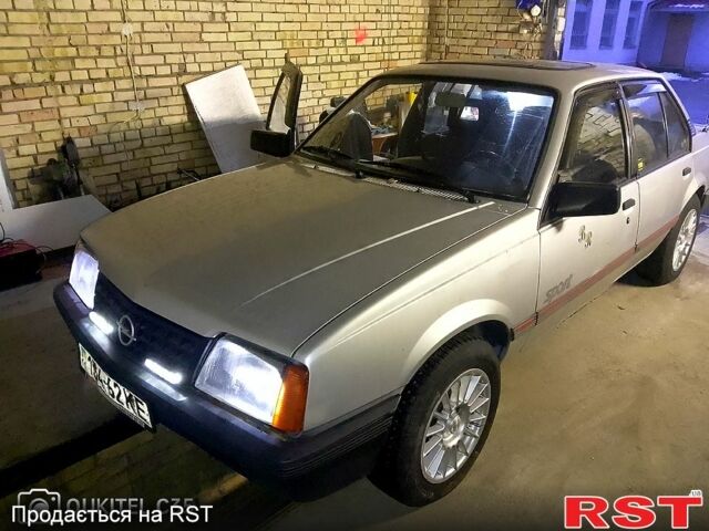 Опель Аскона, объемом двигателя 18 л и пробегом 500 тыс. км за 1200 $, фото 1 на Automoto.ua