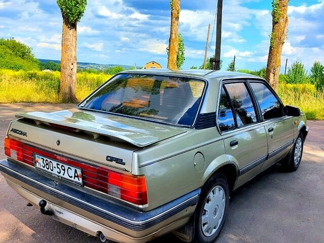 Опель Аскона, объемом двигателя 1.3 л и пробегом 377 тыс. км за 900 $, фото 1 на Automoto.ua
