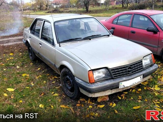 Опель Аскона, объемом двигателя 1.6 л и пробегом 200 тыс. км за 590 $, фото 2 на Automoto.ua