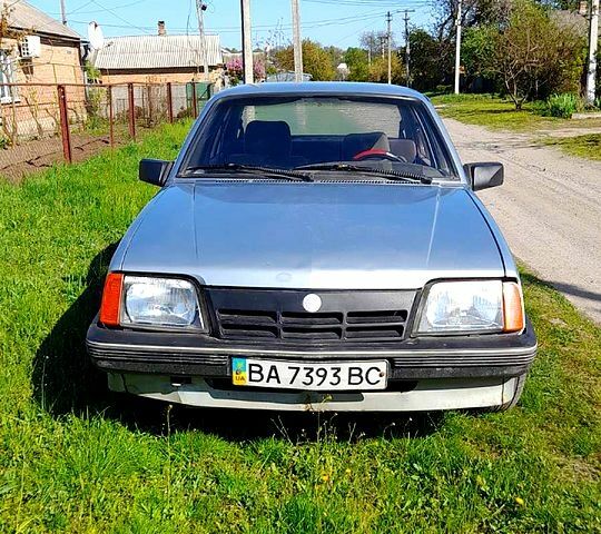 Опель Аскона, объемом двигателя 1.8 л и пробегом 211 тыс. км за 1000 $, фото 8 на Automoto.ua