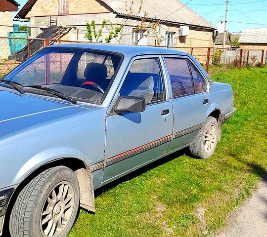 Опель Аскона, объемом двигателя 1.8 л и пробегом 211 тыс. км за 1000 $, фото 3 на Automoto.ua