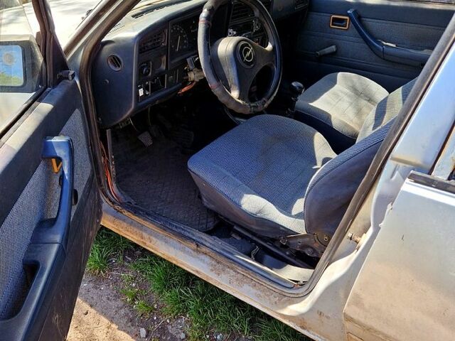 Опель Аскона, объемом двигателя 1.6 л и пробегом 0 тыс. км за 620 $, фото 6 на Automoto.ua