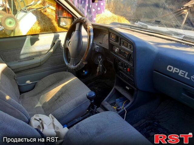 Опель Аскона, объемом двигателя 1.6 л и пробегом 0 тыс. км за 700 $, фото 1 на Automoto.ua
