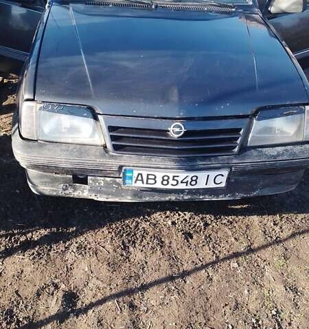 Опель Аскона, объемом двигателя 1.8 л и пробегом 200 тыс. км за 800 $, фото 4 на Automoto.ua