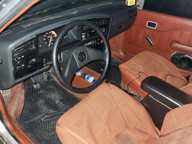 Сірий Опель Аскона, об'ємом двигуна 0 л та пробігом 60 тис. км за 594 $, фото 3 на Automoto.ua