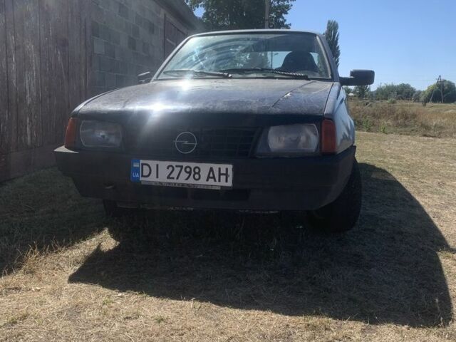 Сірий Опель Аскона, об'ємом двигуна 1.6 л та пробігом 70 тис. км за 404 $, фото 4 на Automoto.ua