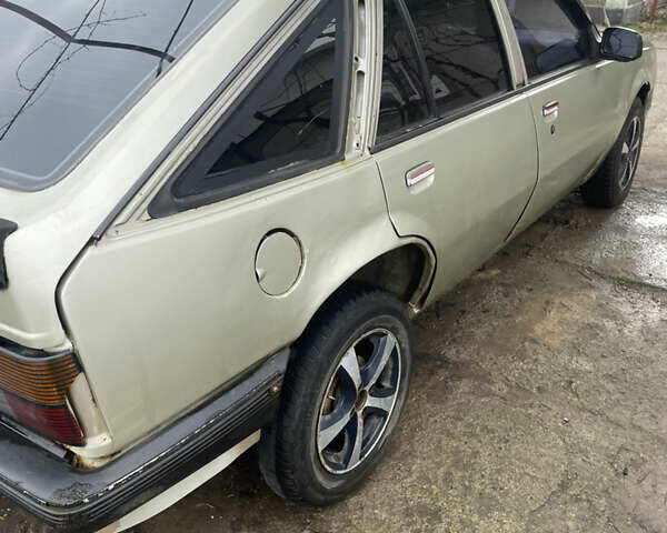 Сірий Опель Аскона, об'ємом двигуна 1.6 л та пробігом 528 тис. км за 1000 $, фото 5 на Automoto.ua