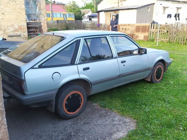 Сірий Опель Аскона, об'ємом двигуна 1 л та пробігом 1 тис. км за 1500 $, фото 2 на Automoto.ua