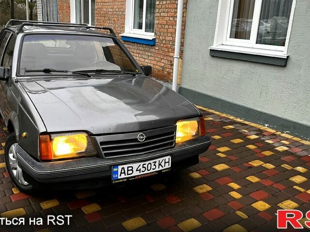 Сірий Опель Аскона, об'ємом двигуна 1.6 л та пробігом 369 тис. км за 800 $, фото 6 на Automoto.ua