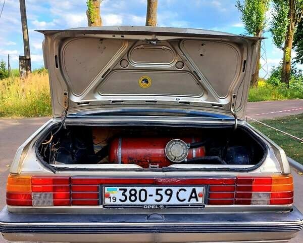 Серый Опель Аскона, объемом двигателя 1.3 л и пробегом 377 тыс. км за 900 $, фото 20 на Automoto.ua