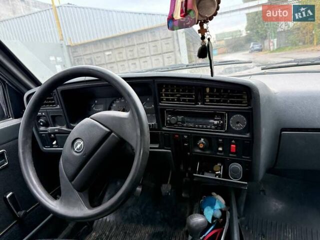 Серый Опель Аскона, объемом двигателя 0 л и пробегом 130 тыс. км за 1000 $, фото 2 на Automoto.ua