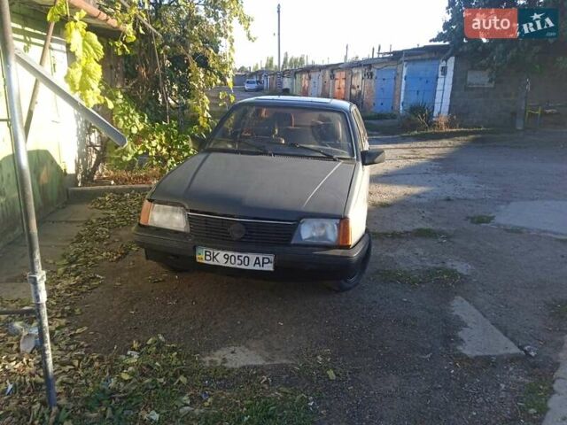 Сірий Опель Аскона, об'ємом двигуна 0 л та пробігом 300 тис. км за 623 $, фото 1 на Automoto.ua