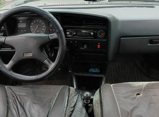 Серый Опель Аскона, объемом двигателя 1.6 л и пробегом 86 тыс. км за 832 $, фото 4 на Automoto.ua