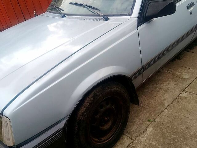 Сірий Опель Аскона, об'ємом двигуна 1.8 л та пробігом 0 тис. км за 800 $, фото 3 на Automoto.ua