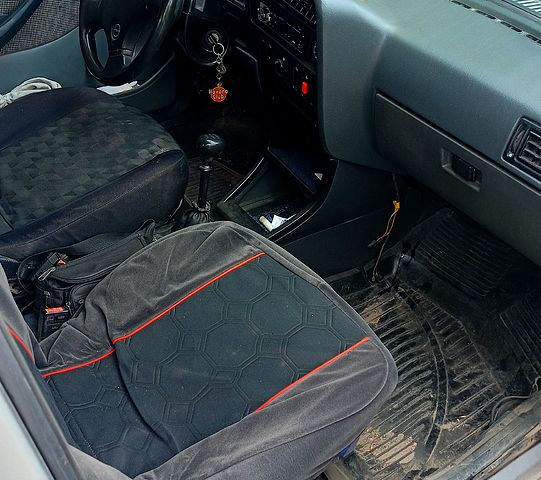 Сірий Опель Аскона, об'ємом двигуна 1.6 л та пробігом 263 тис. км за 850 $, фото 6 на Automoto.ua