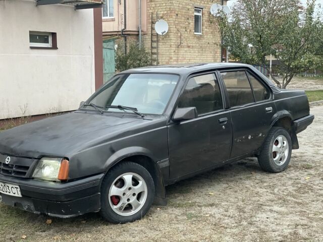 Опель Аскона 1986 в Буче на Automoto.ua Серый Опель Аскона, объемом двигателя 1.8 л и пробегом 150 тыс. км за 550 $, фото 2 на Automoto.ua