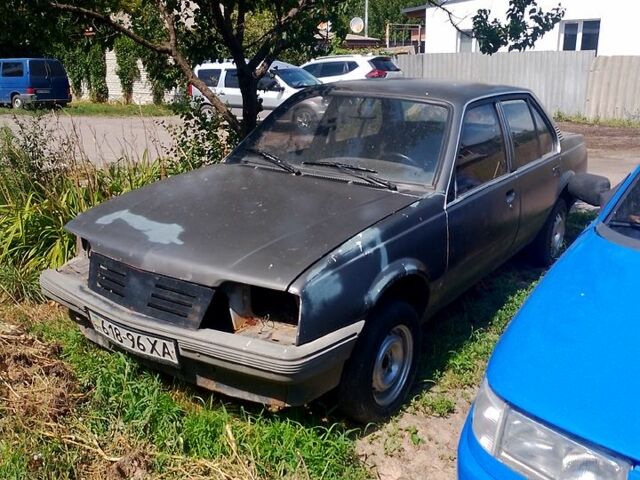 Серый Опель Аскона, объемом двигателя 1.8 л и пробегом 0 тыс. км за 250 $, фото 3 на Automoto.ua