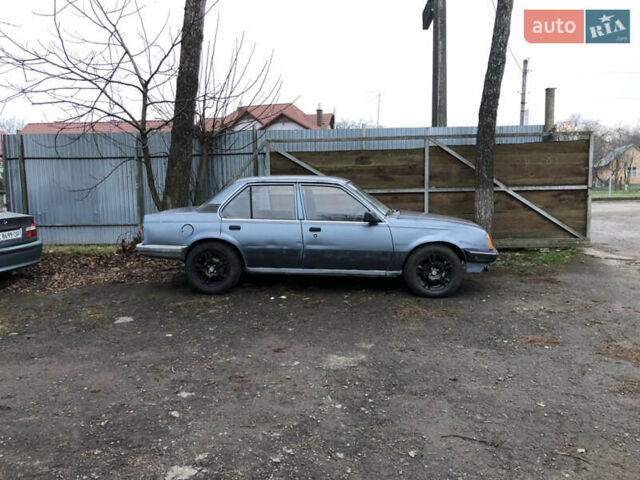 Серый Опель Аскона, объемом двигателя 1.6 л и пробегом 300 тыс. км за 350 $, фото 6 на Automoto.ua