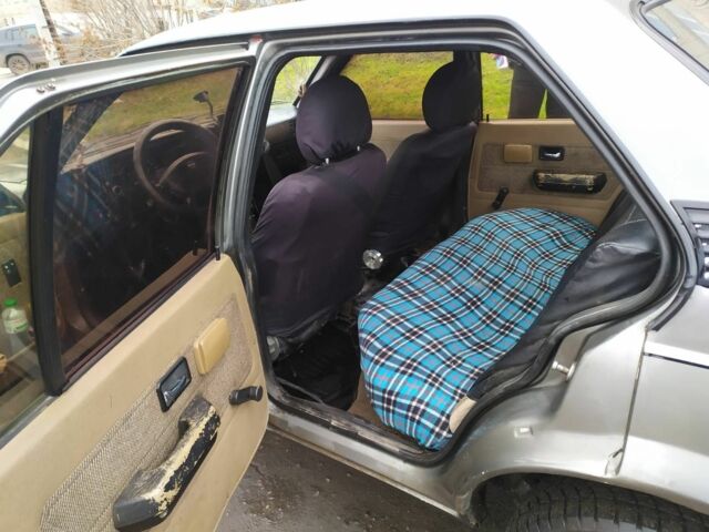 Серый Опель Аскона, объемом двигателя 2 л и пробегом 500 тыс. км за 1800 $, фото 7 на Automoto.ua