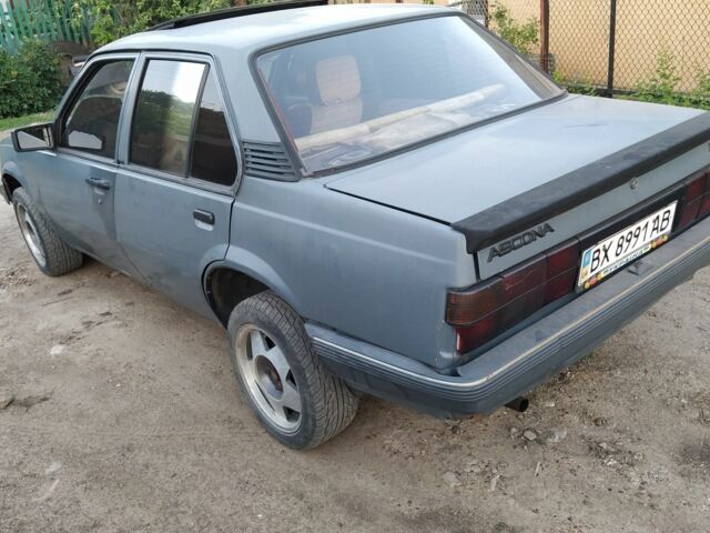 Серый Опель Аскона, объемом двигателя 1.6 л и пробегом 300 тыс. км за 850 $, фото 4 на Automoto.ua