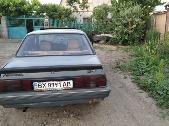 Серый Опель Аскона, объемом двигателя 1.6 л и пробегом 300 тыс. км за 800 $, фото 3 на Automoto.ua