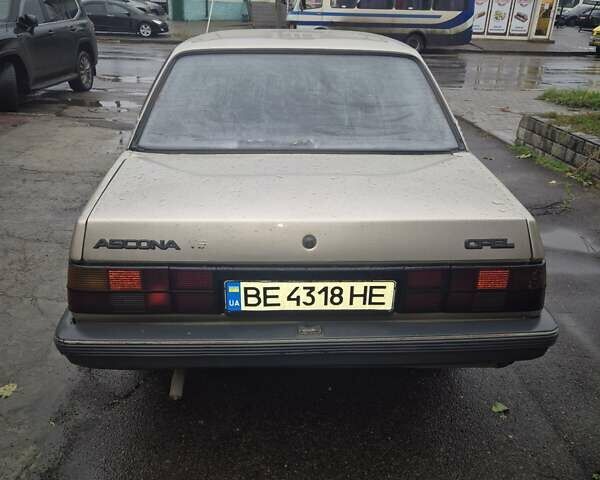 Серый Опель Аскона, объемом двигателя 1.58 л и пробегом 108 тыс. км за 1657 $, фото 2 на Automoto.ua